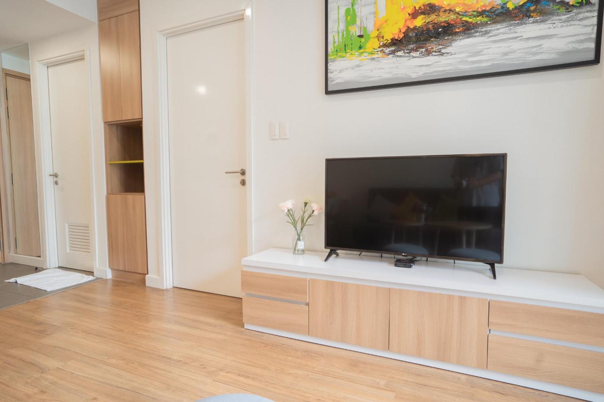 One Bedroom At Republic Plaza - Pool & View *