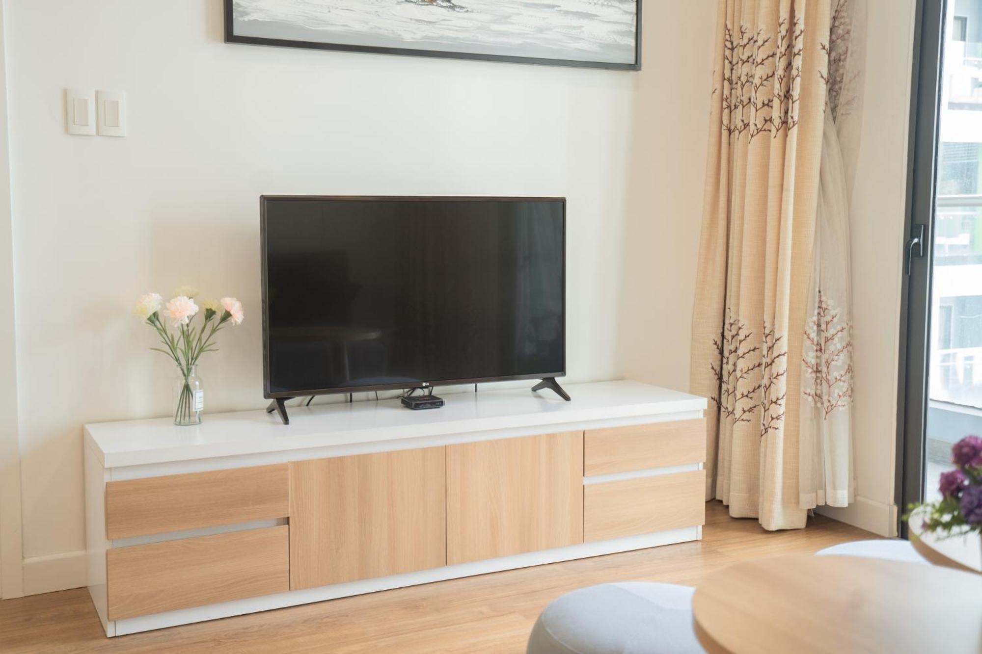 One Bedroom At Republic Plaza - Pool & View