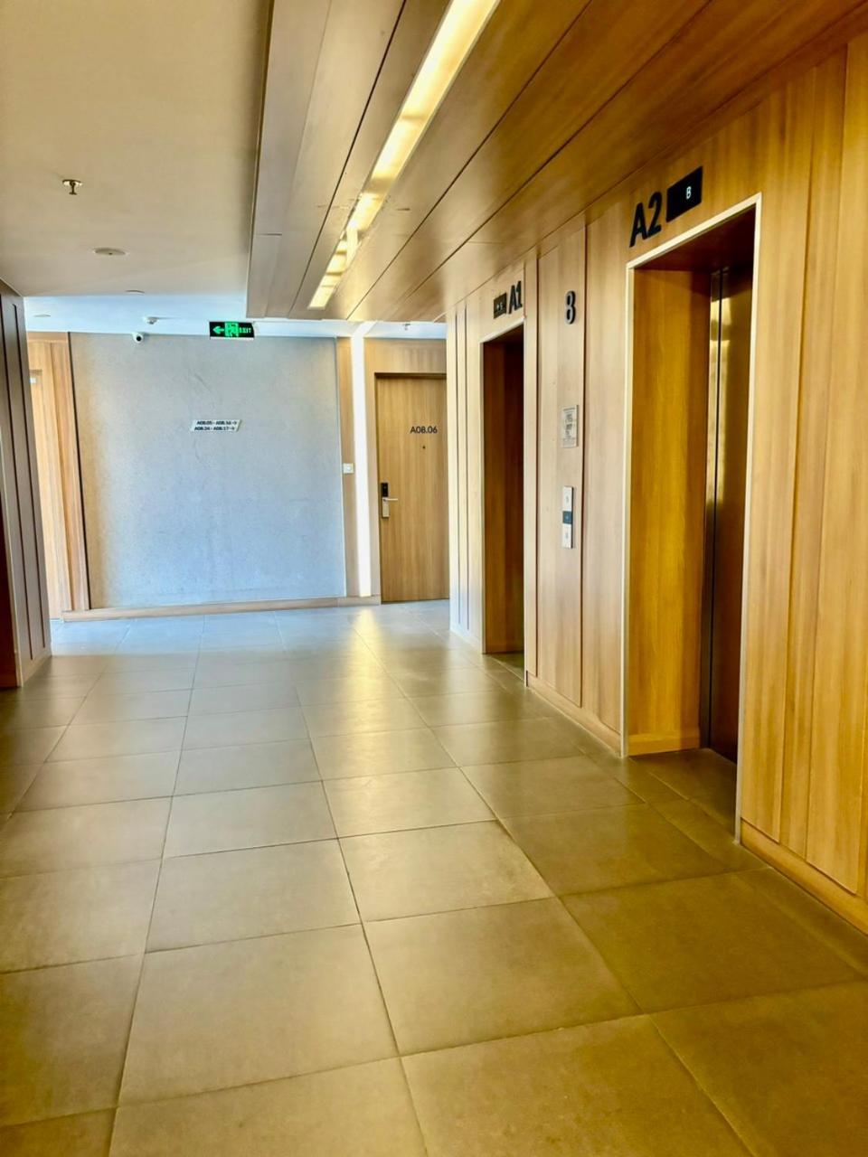 One Bedroom At Republic Plaza - Pool & View Apartment