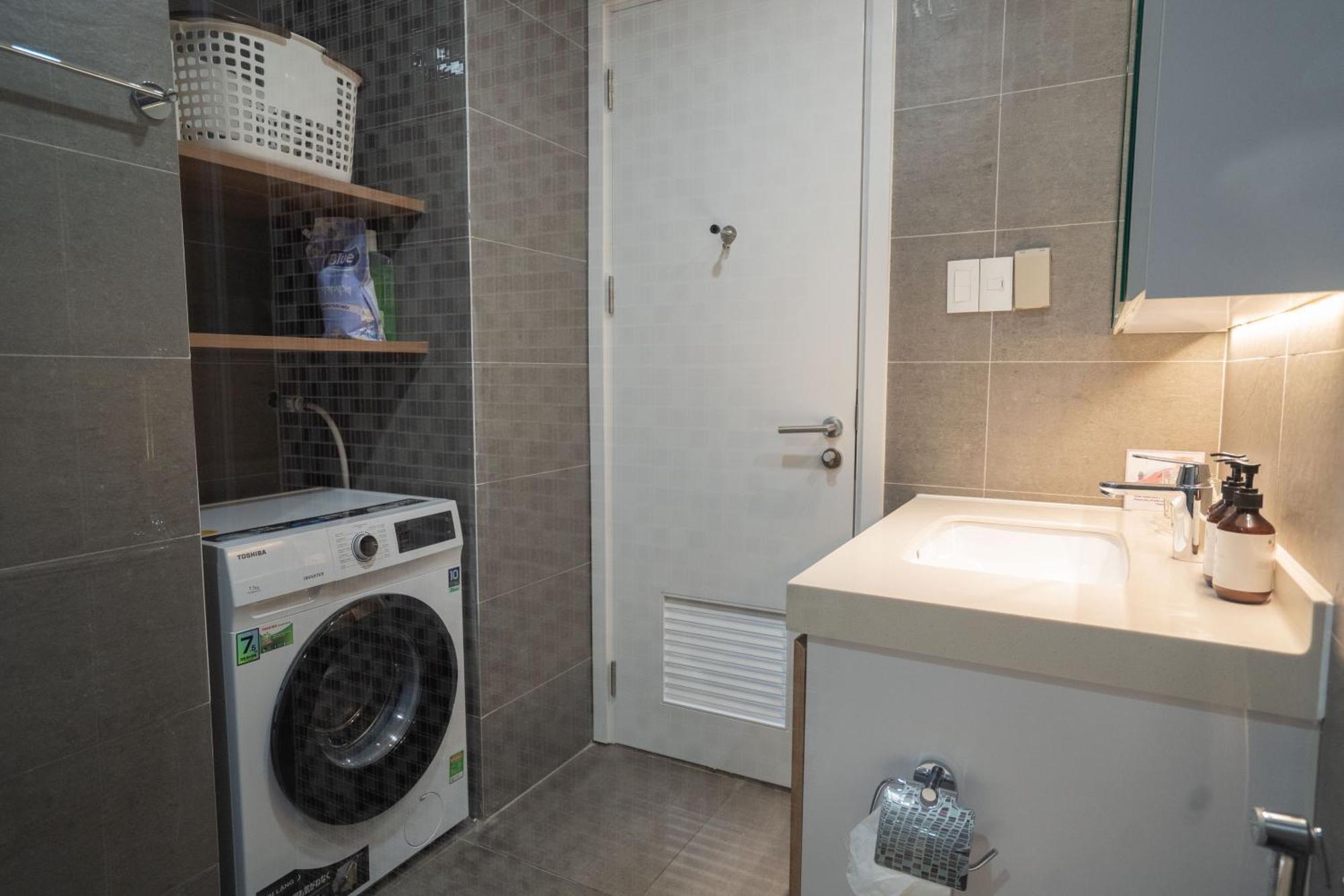 Apartment One Bedroom At Republic Plaza - Pool & View