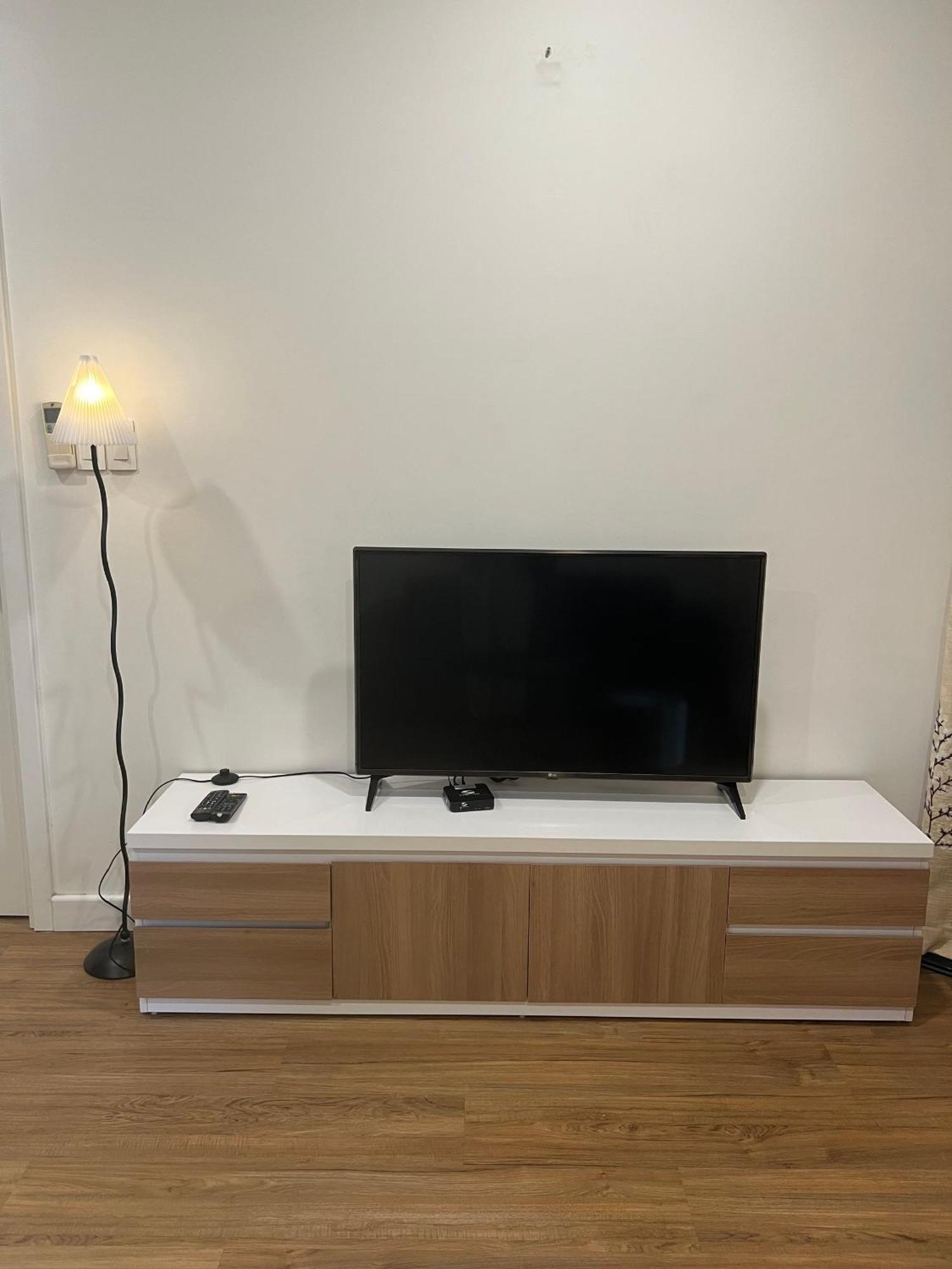 Apartment One Bedroom At Republic Plaza - Pool & View *